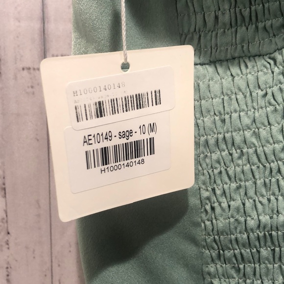 One shoulder strap sage dress - Picture 9 of 9